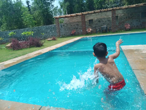 Swimming-pool-resorts